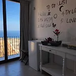 Casa de hóspedes Perla Del Borgo 3*