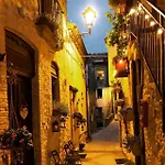 Casa de hóspedes Perla Del Borgo 3*